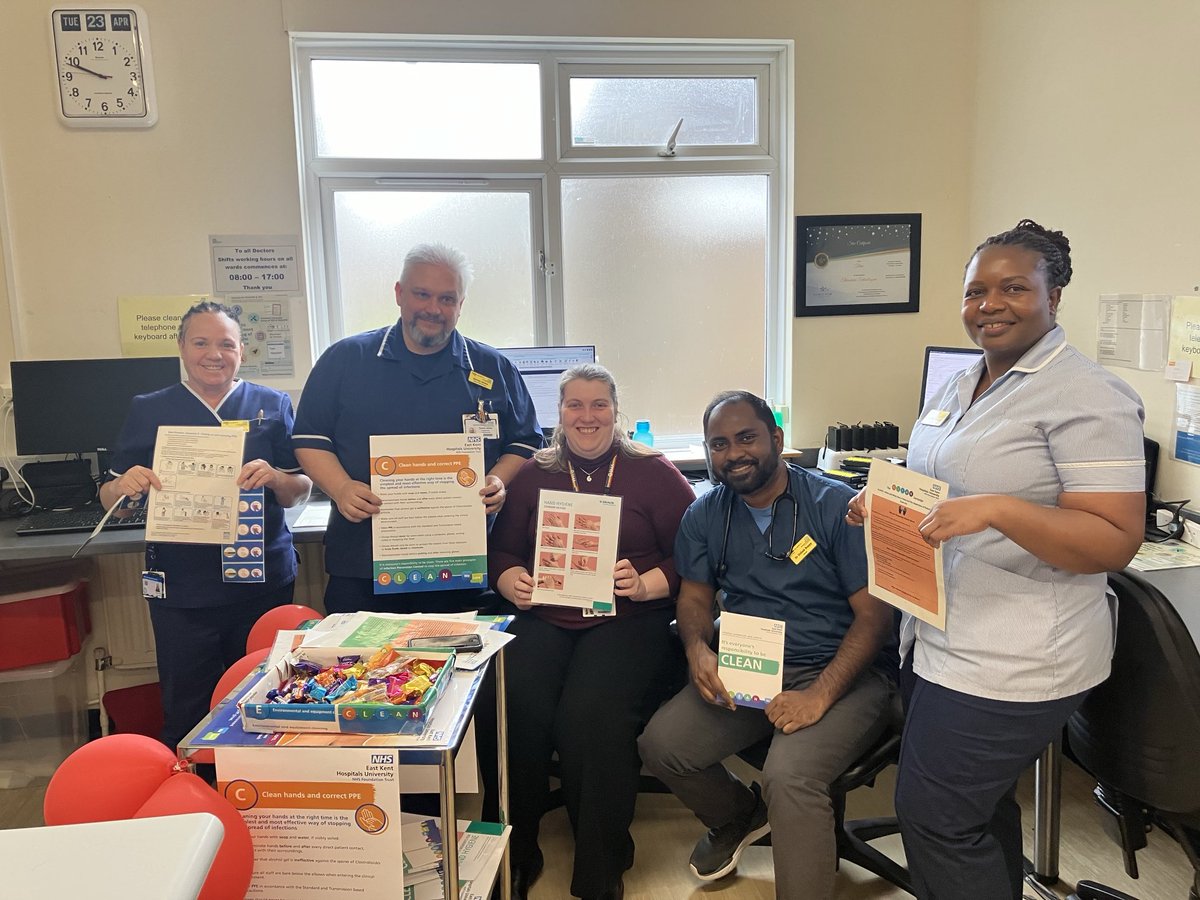 caroline_judge's tweet photo. The letter C is for Clean hands and Correct PPE Thank you Lilian - teaching Drs on St Augustine’s ward 💙👏 https://t.co/fcn3TganeY