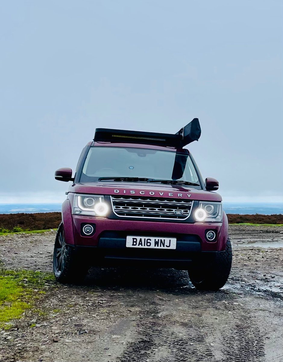 PeaksPrincess's tweet image. Stolen last night from Stocksbridge 😭 a red commericial Discovery 4. It has a roof rack and umbrella awning on the side - quite unique. If anyone sees it please report! 

BA16 WNJ

Sheffield/Yorkshire chums please share 🙏