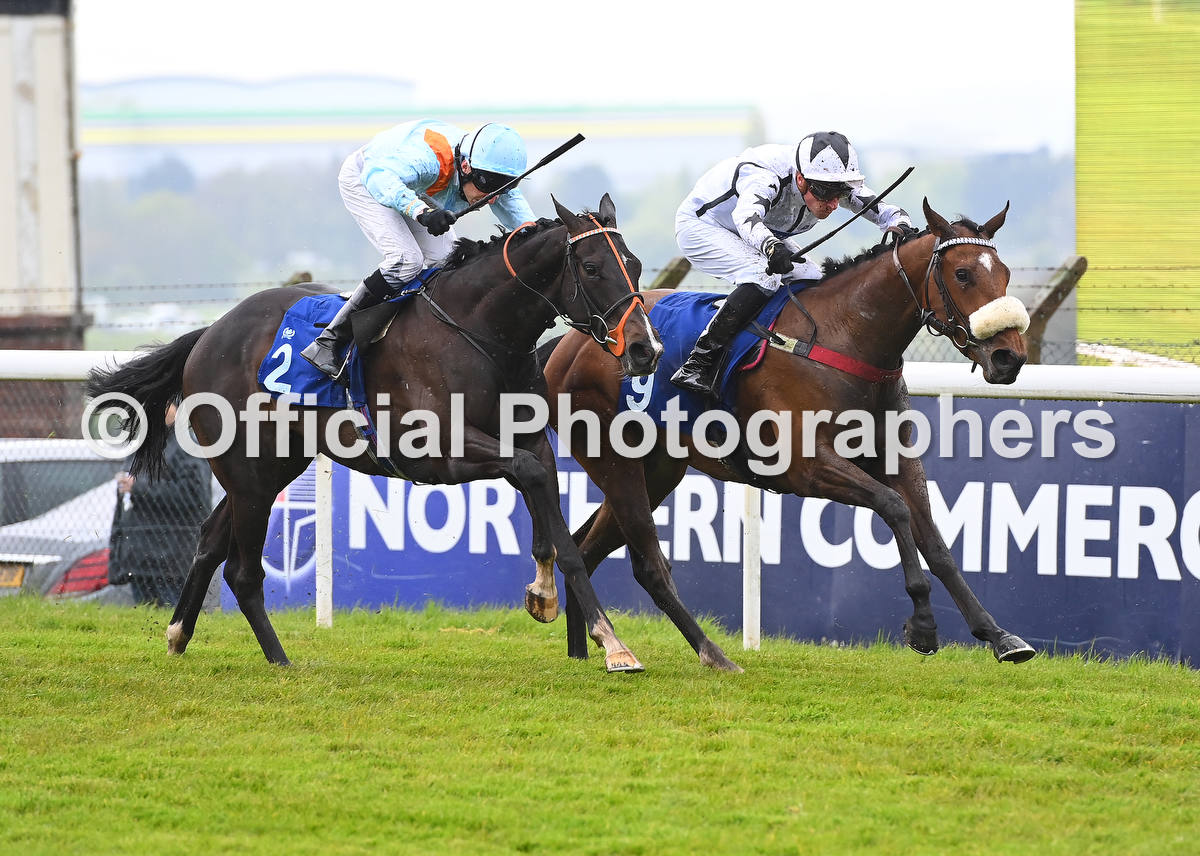 BLUFFERONTHEBUS & @samjock22 win at Pontefract for trainer @C_LidsterRacing and owners Nickbradleyracing45 & Alfa Site Services @NBradleyRacing @alfasite01 Check out all the official photographs at onlinepictureproof.com/officialphotog…