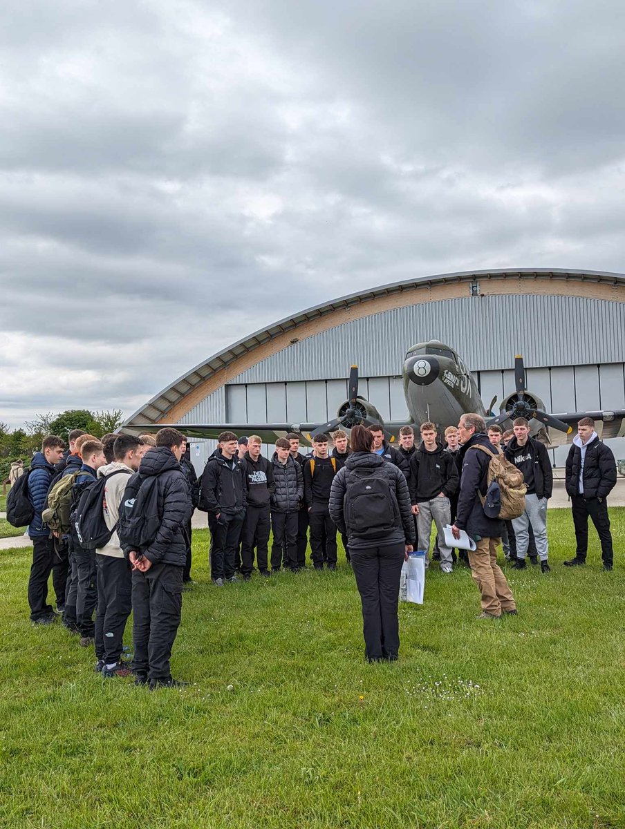 Batterie de Merville tweet media