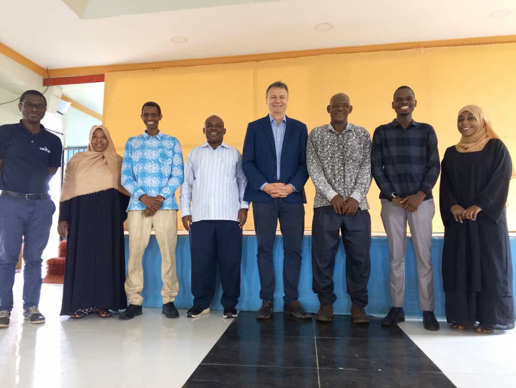 It has been a grateful moment to join Ambassador of Switzerland to Tanzania, Didier Chassot in
 a round-table discussion focused on discussing the future of the #media industry (challenges, contributions & opportunities) in promoting access to justice & socio-economic development