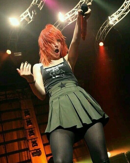 realyelyah's tweet photo. I love her so much 💗
#paramore #hayleywilliams https://t.co/k0OlbOUqRZ