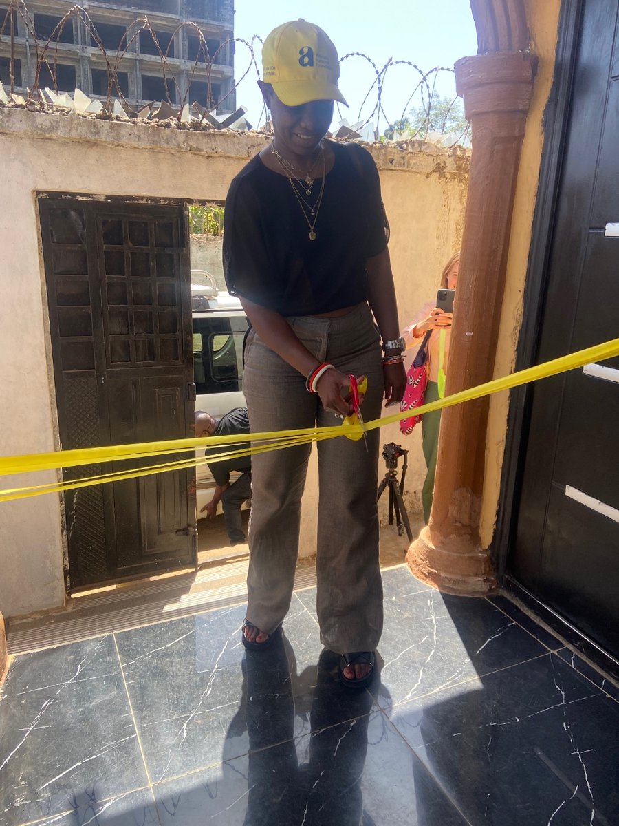 Huge thanks to Aminata from @MaternalAminata pictured cutting the ribbon to officially open the New Skills Training Centre for the girls in Sierra Leone.

#partnershipworking #aminatamaternalfoundation #teenmothers #skillstraining #charity #sierraleone