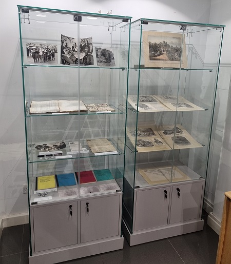 ZSLLibrary's tweet photo. Are you attending #ZSLTalks this evening? Then do call into ZSL Library and Archives beforehand, we will be open until 5.30pm.
See our newly refurbished Reading Room, look at our new displays and display cases... if you are a #ZSLFellow maybe borrow a book?📚 https://t.co/eIwBxkS1p5