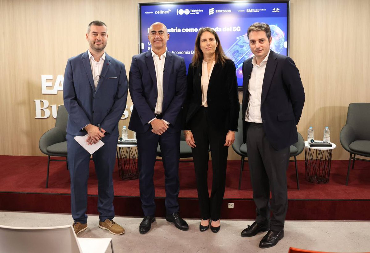 <a href="/raulmasa/">Raúl Masa</a>  abre la primera mesa redonda sobre: La industria como entrada del #5G 

🗣️Micaela Martelli, directora de Soluciones Sectoriales de <a href="/Telefonica/">Telefónica</a> 
🗣️David Polo, VP Sales Enterprise <a href="/Ericsson_es/">Ericsson Spain</a>  
🗣️René González Castro CEO en Alhona

youtube.com/watch?v=fzOWMX…