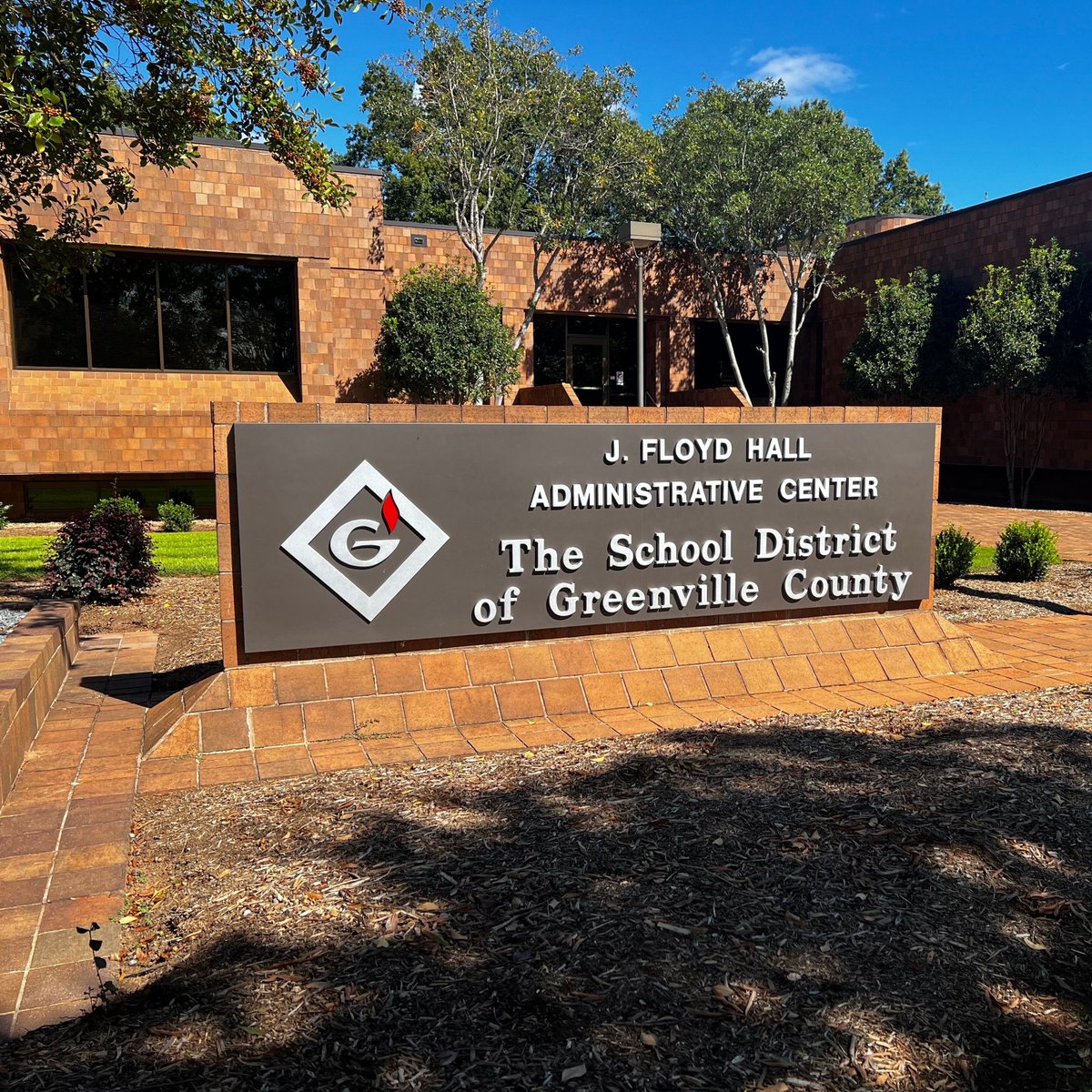 Six <a href="/gcschools/">Greenville County Schools</a> high schools among top 25 in U.S. News SC rankings l8r.it/dbkc
