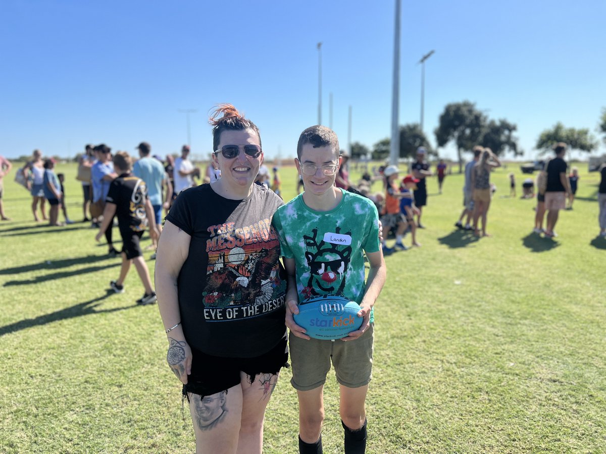 New Starkick participant wins trip to Hand in Hand Crossing for inclusion.

For 13-year-old Broome resident Landen Stubbs, playing and watching football is something he has enjoyed most of his life.

countryfootballwa.com.au/news/25000/new…