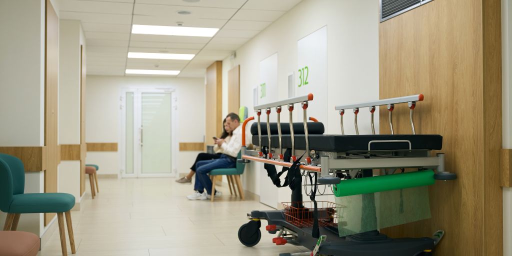 Public concern about the NHS soars as delays accessing A&E and GP services rise. assistivetechnews.com/public-concern… #assistivetechnology #assistivetech #accessibility #assistedliving @london medical laboratory @nhs