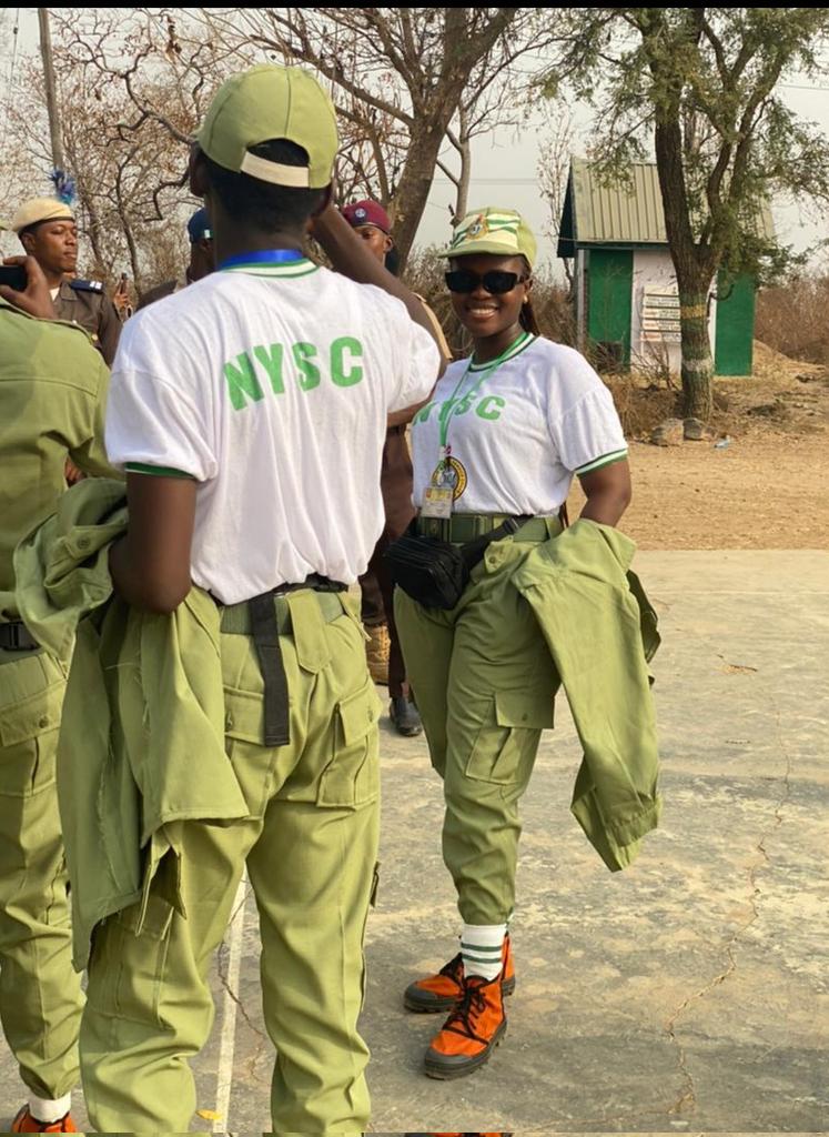 Let’s see a picture of you on your NYSC uniform.

 Don’t air me 🥺🙏