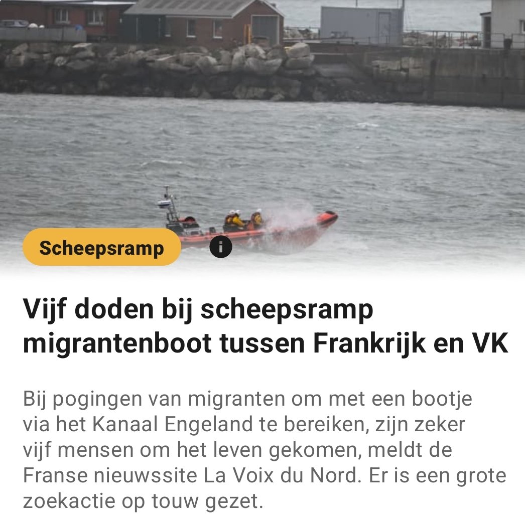 Pizza_en_wijn's tweet photo. Ik dacht even dat er weer een veerboot gezonken was met 800 man erop, blijkt het een rubberbootje met vijf man te zijn die van het ene veilige land naar het ander wilde oversteken..
#idioten #sensatienieuws #opgekloptemeuk #scheepsramp #rubberbootje https://t.co/FCCefT15s9