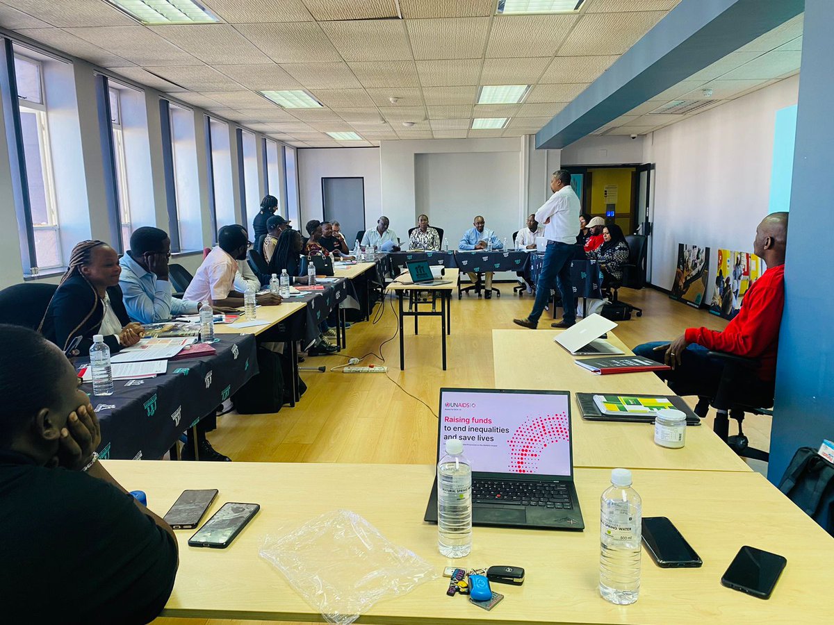 TAC & @RitshidzeSA is hosting a delegation of Rwandan civil society organisations & UNAIDS officials to showcase the power of #communityledmonitoring. Ritshidze monitors over 400 facilities that cater for over 50% of people living with HIV (PLHIV) on treatment in South Africa.