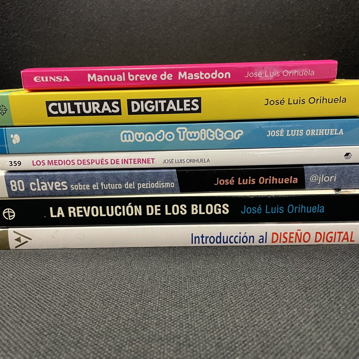 En el #DíaMundialDelLibro, con gratitud a mis editores:
<a href="/EUNSAediciones/">EUNSA Ediciones Universidad de Navarra</a>
@EunateEdiciones
<a href="/EditorialAriel/">Editorial Ariel</a>
<a href="/EditorialUOC/">Editorial UOC</a>
<a href="/Anaya_Multimed/">Anaya Multimedia</a>
<a href="/esferalibros/">La Esfera de los Libros</a>
ecuaderno.com/libros/