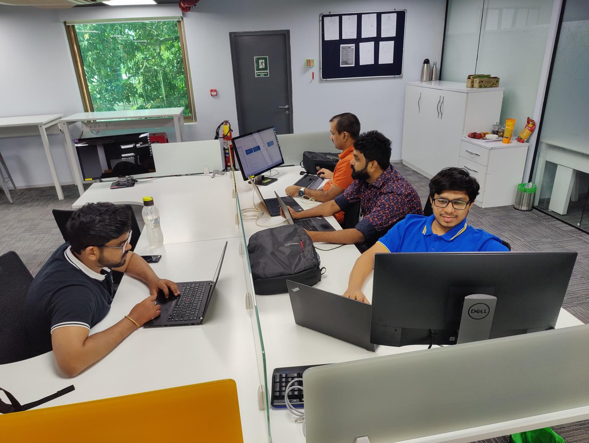 DataCore's tweet image. The #DataCoreHackathon is buzzing! 💡🖥️ Teams are coding and innovating tirelessly, set to present cutting-edge demos to our judges. Stay tuned to see how their ideas could transform our products. #Innovation #Tech #Hackathon #DataCore #Coding