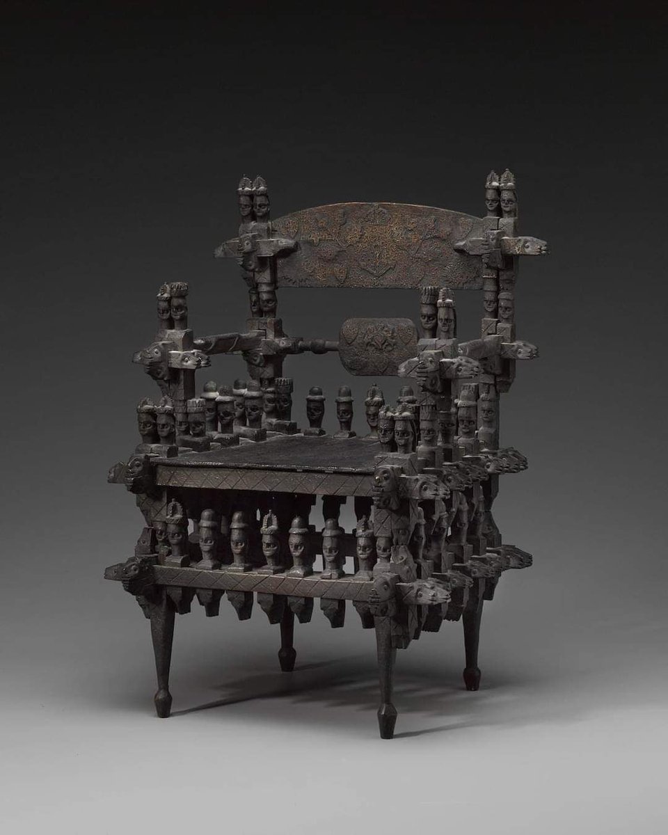 PeterdamianAny2's tweet photo. Ceremonial Igbo wooden chair constructed of multiple cross bars and pegs without the use of any binding agent.

#AncientIgboCivilization #IgboUkwu "Great Igbo" #IgboSince_BCE #IPOB #Igbo #MNK #BiafraReferendum https://t.co/FxtIfzotLu