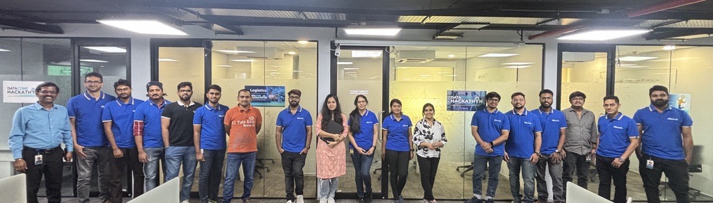 DataCore's tweet image. The #DataCoreHackathon is buzzing! 💡🖥️ Teams are coding and innovating tirelessly, set to present cutting-edge demos to our judges. Stay tuned to see how their ideas could transform our products. #Innovation #Tech #Hackathon #DataCore #Coding