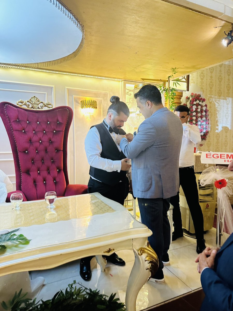 arslan01_omer's tweet photo. İlci ve Namlı ailesinin kıymetli evlatları Hatice ve İbrahim kardeşlerimizin düğün merasimine katıldık.Ömür boyu mutluluklar diliyorum.Rabbim birlikte sağlıklı,uzun ömürler geçirmelerini nasip etsin.
#ÖzümüzsözümüzbirsevdamızCeyhan
#İçimizdenbiri https://t.co/igA50RBtYp