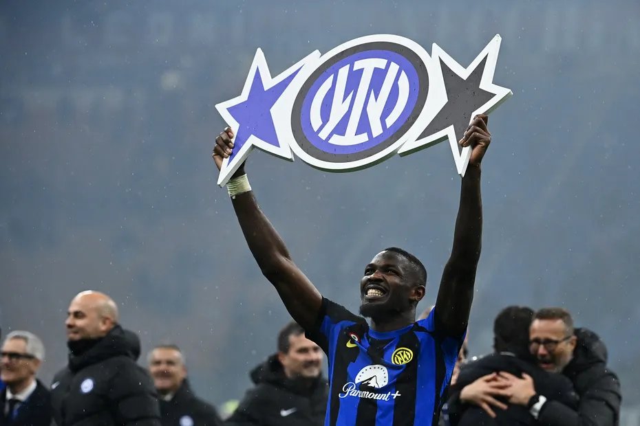 🏆⚽ Football : le Guadeloupéen Marcus Thuram sacré champion d’Italie avec l'Inter Milan 👉 L'Inter a remporté son face-à-face avec l'AC Milan (2-1) lundi soir 📱💻 la1ere.francetvinfo.fr/football-le-gu…