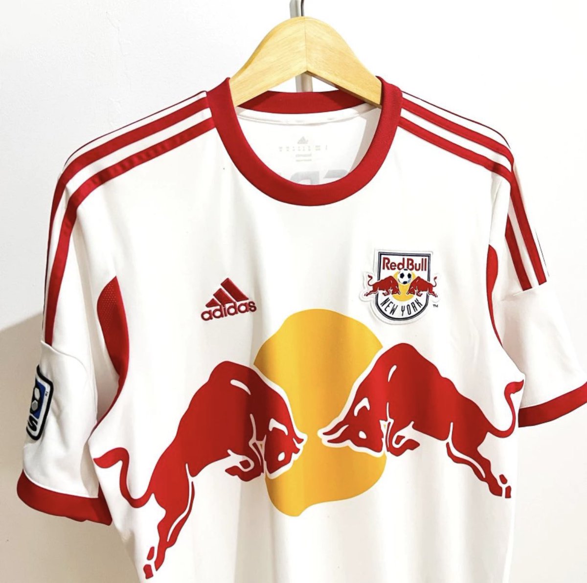 Bismillah,,
🚨 CLEARANCE SALE‼️ 🚨
#Jersey4Sale #JerseyForSale
•
- New York Red Bull 🇺🇸 | Home 2013/14 | S (71 x 51) Cm | HENRY 14 | Excellent | IDR 950.000 ❌ >> IDR 875.000 ✅
•
linktr.ee/SurrameyKits_
Marketplace by Request👌
📩 WA : 082114488577
-
Thankyou Happy Shopping!👊