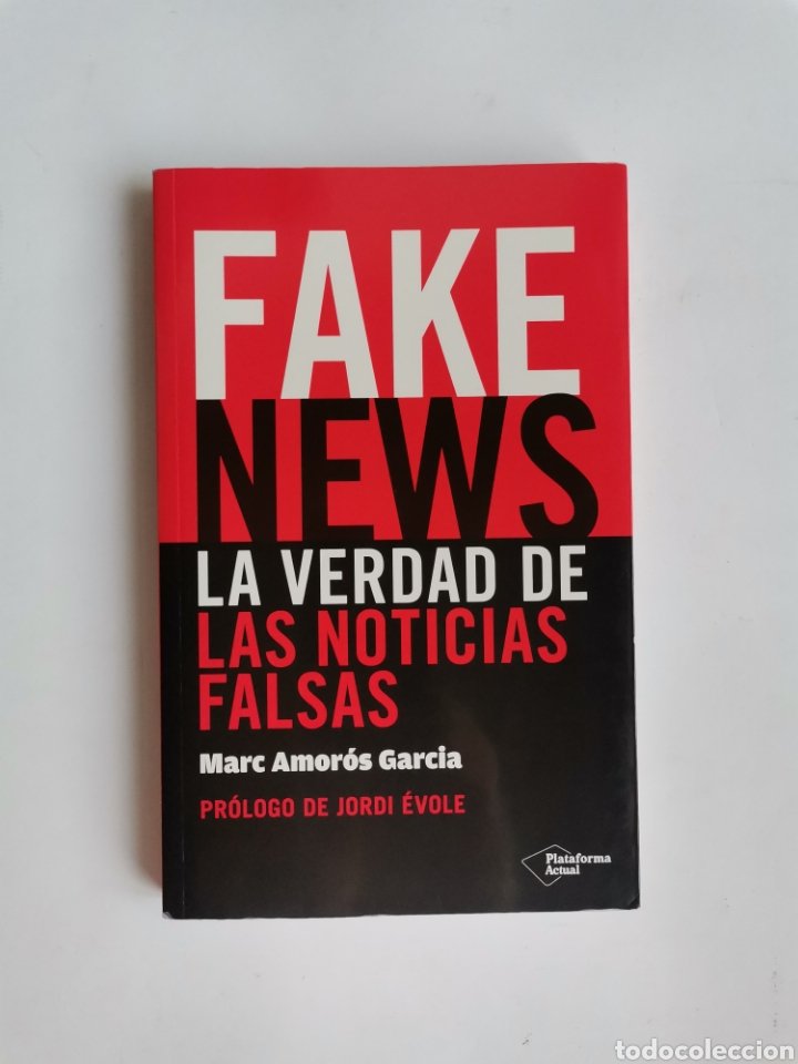 Feliç Sant Jordi a tots! I recordeu: aquest llibre no és cap novetat d'aquest any però segueix vigent. Us ho dic de veritat! No és cap fake news. #fakenews #sant