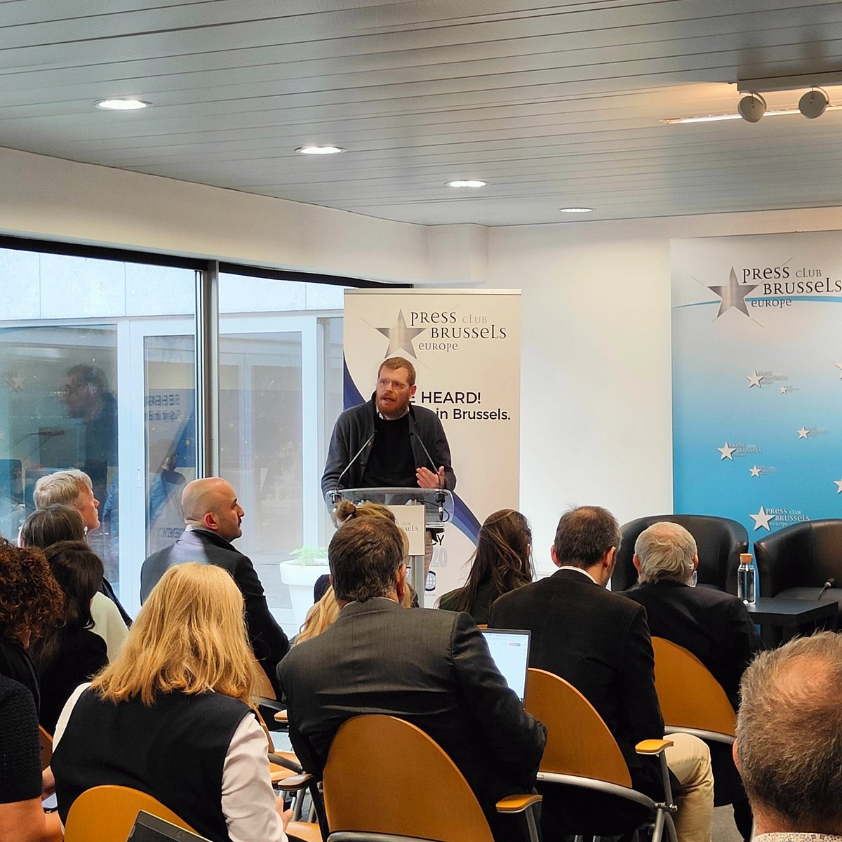 Mattia Santoro, <a href="/CNRsocial_/">CNR Consiglio Nazionale delle Ricerche</a> introduces the Final Blueprint of the Green Deal Data Space Reference Architecture, a key deliverable for the GREAT project.
Find it on our website: go.egi.eu/w5haf
#EUGreenDeal #DataSpaces