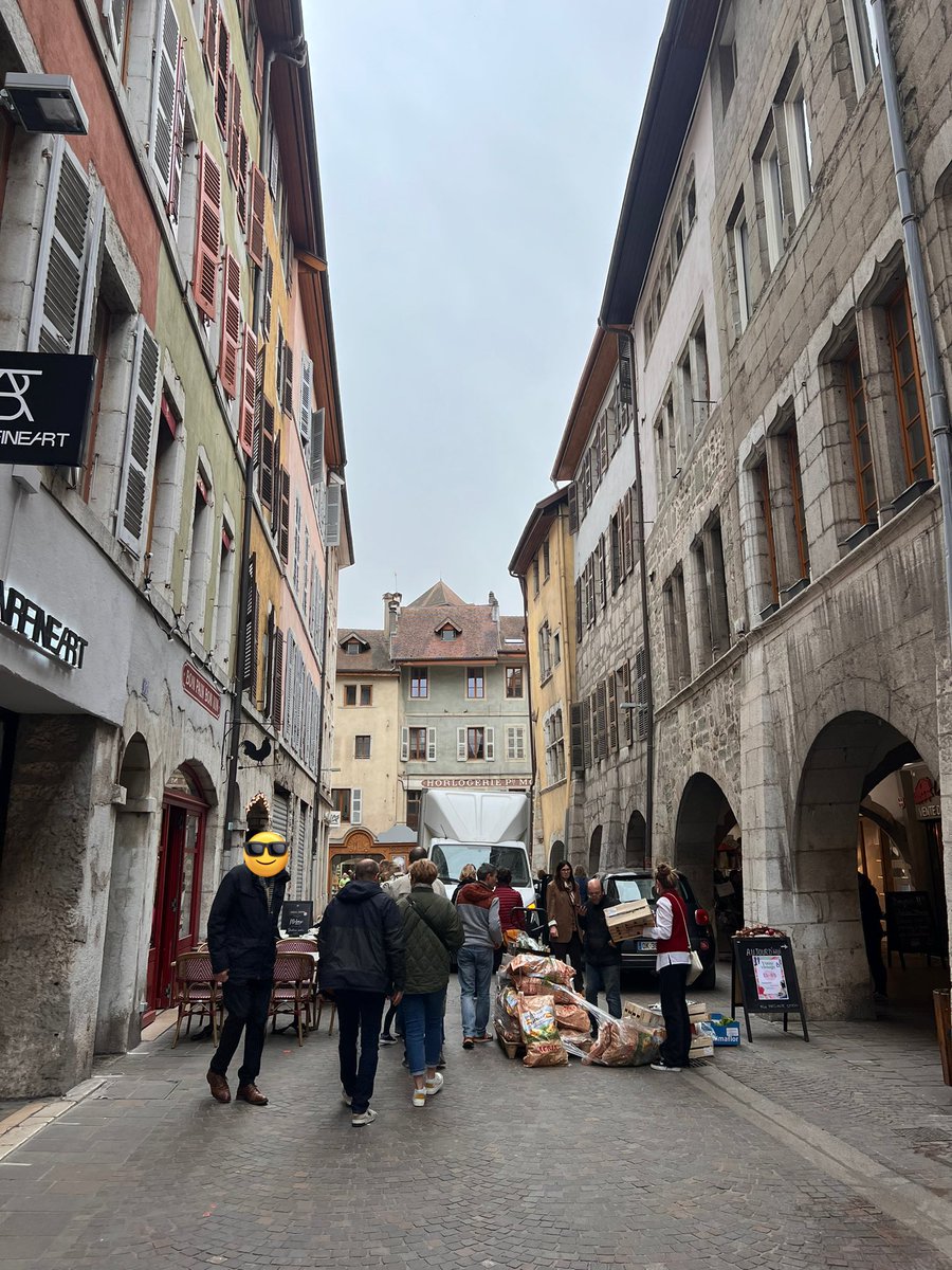 elpandannecy tweet media