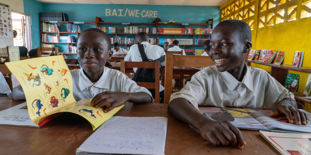 Happy #WorldBookDay! Today we celebrate the life-changing power of books and the joy of reading. Find out how you can support us as we work to create a world where everyone has access to books ⬇️ bookaid.org/the-power-of-b… 📷Carielle Doe