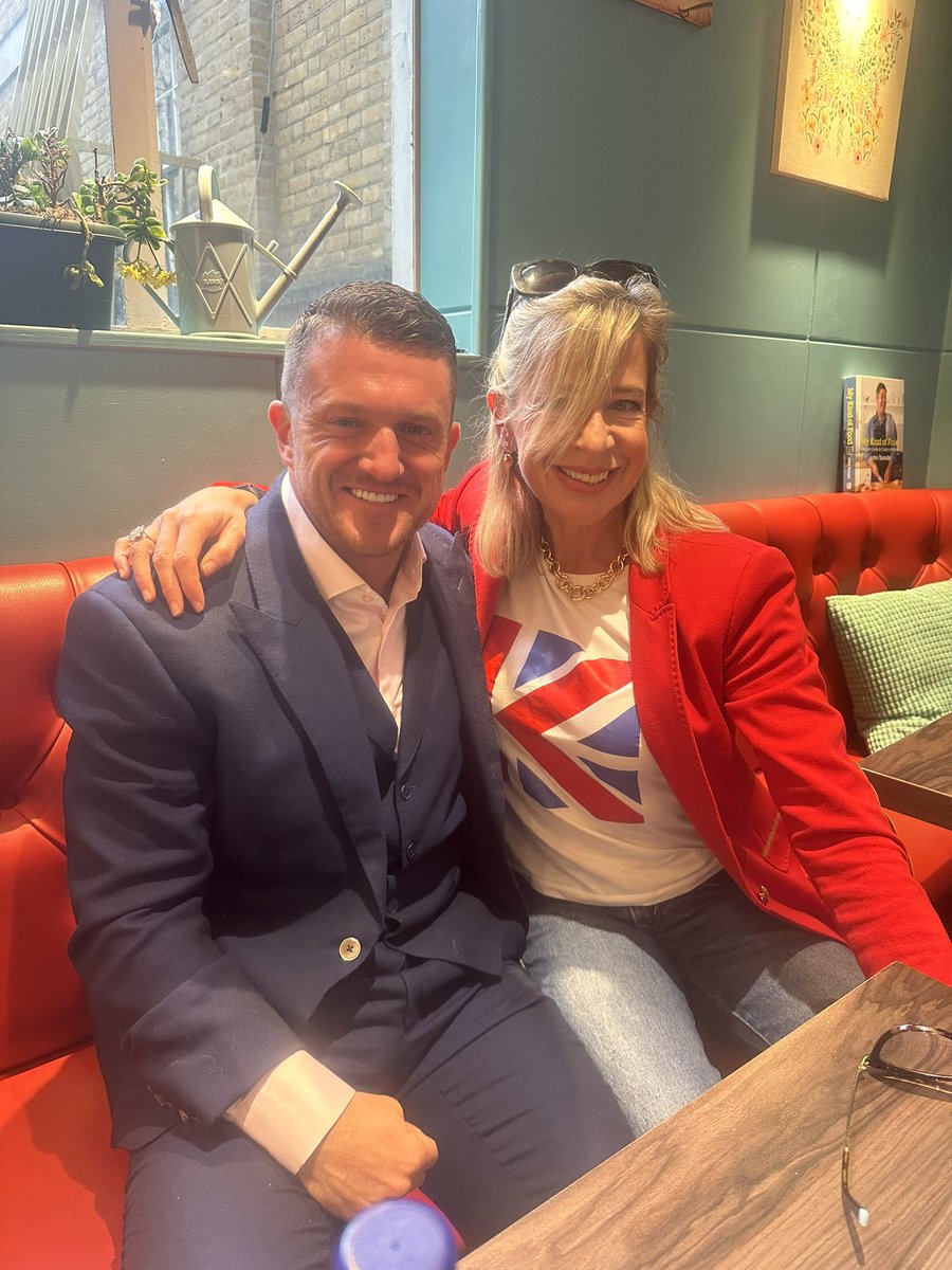 TRobinsonNewEra's tweet photo. Let’s go @KTHopkins @metpoliceuk https://t.co/xz512gZKmE