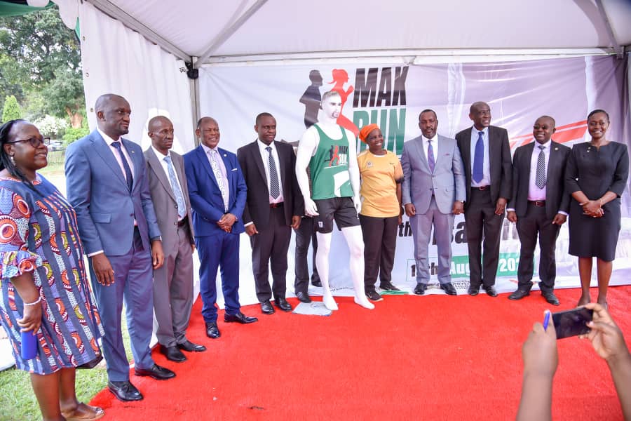 MbahoJoshua's tweet photo. Hon. @BalaamAteenyiDr earlier today officiating the launch of #MakerereRun at @Makerere. https://t.co/WyJpBavOfT