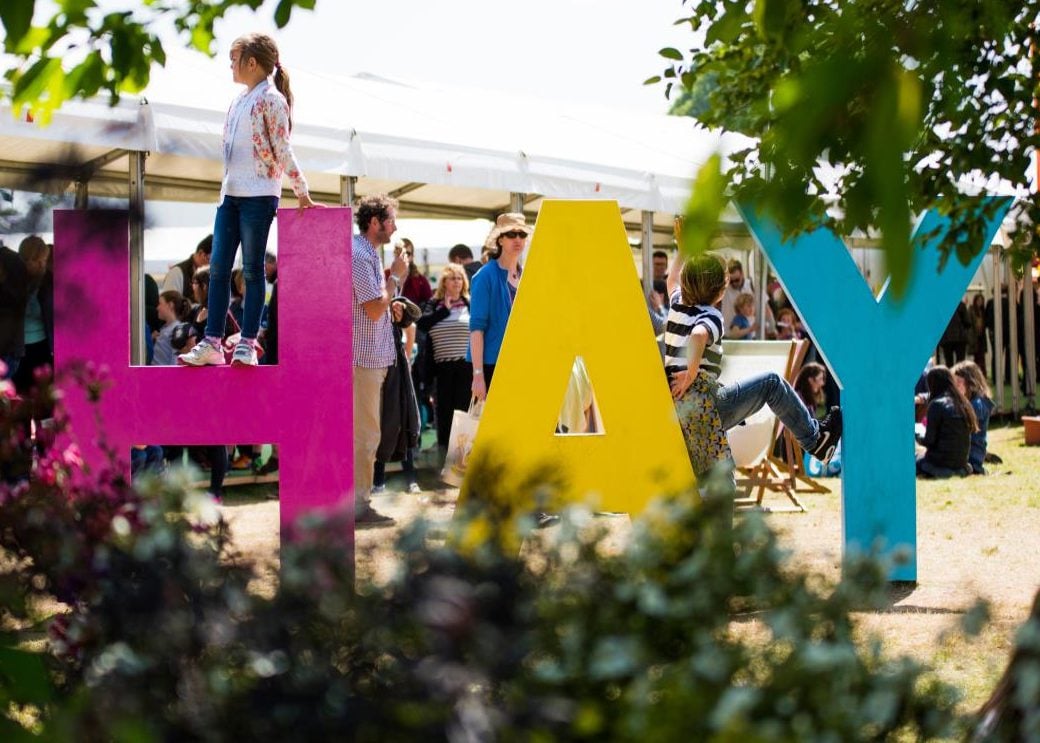 .@hayfestival has revealed its 2024 Writers at Work bookbrunch.co.uk/page/free-arti… (Free to view)