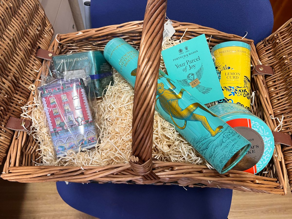 🤩Patient Feedback - Ward 23🤩

How beautiful is this hamper received on Ward 23 from a grateful patient and their family! Well done everyone and enjoy your treats!🍬

#WUTHPatientExperience #PatientFeedback #Wirral #WUTH #TeamWUTH