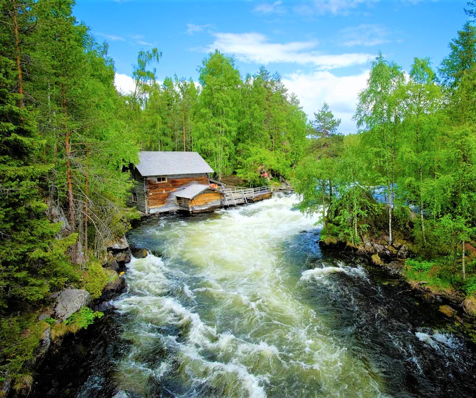 Winding through the unique hilly landscape and nature of Oulanka National Park to the most beautiful scenic spots in Kuusamo and Salla, Karhunkierros Trail is Finland’s most popular hiking trail: discoveringfinland.com/destination/th…