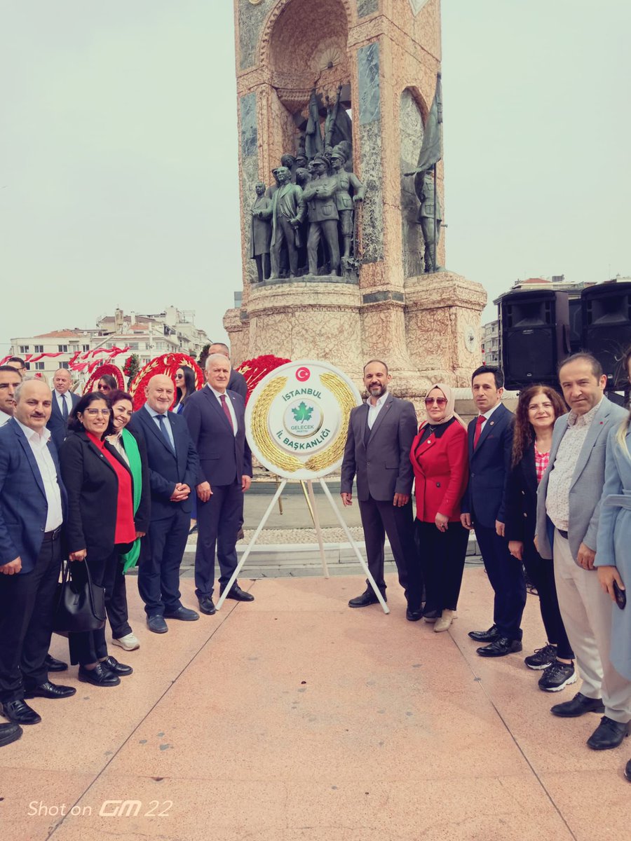 mehmetkugutr's tweet photo. Atamızın dünya çocuklarına armağan ettiği bu özel günü kutlamak üzere Taksim Cumhuriyet Anıt’ındaki törene teşkilatımızla birlikte katıldık.
 
23 Nisan Ulusal Egemenlik ve Çocuk Bayramı kurlu olsun. https://t.co/mogli86446