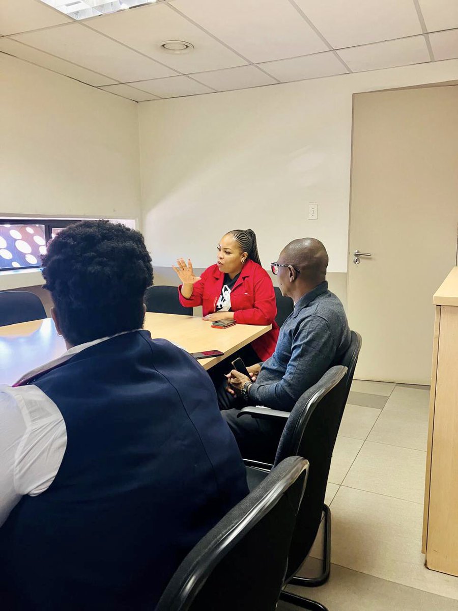 🚨In Pictures🚨 The @CityofJoburgZA MMC for Health and Social Development, Fighter Ennie Makhafola assessing the readiness of Westbury Midwife Obstetric Unit before it’s opening, which will be the first in Region B. The facility will offer 24/7 services, making it easier for