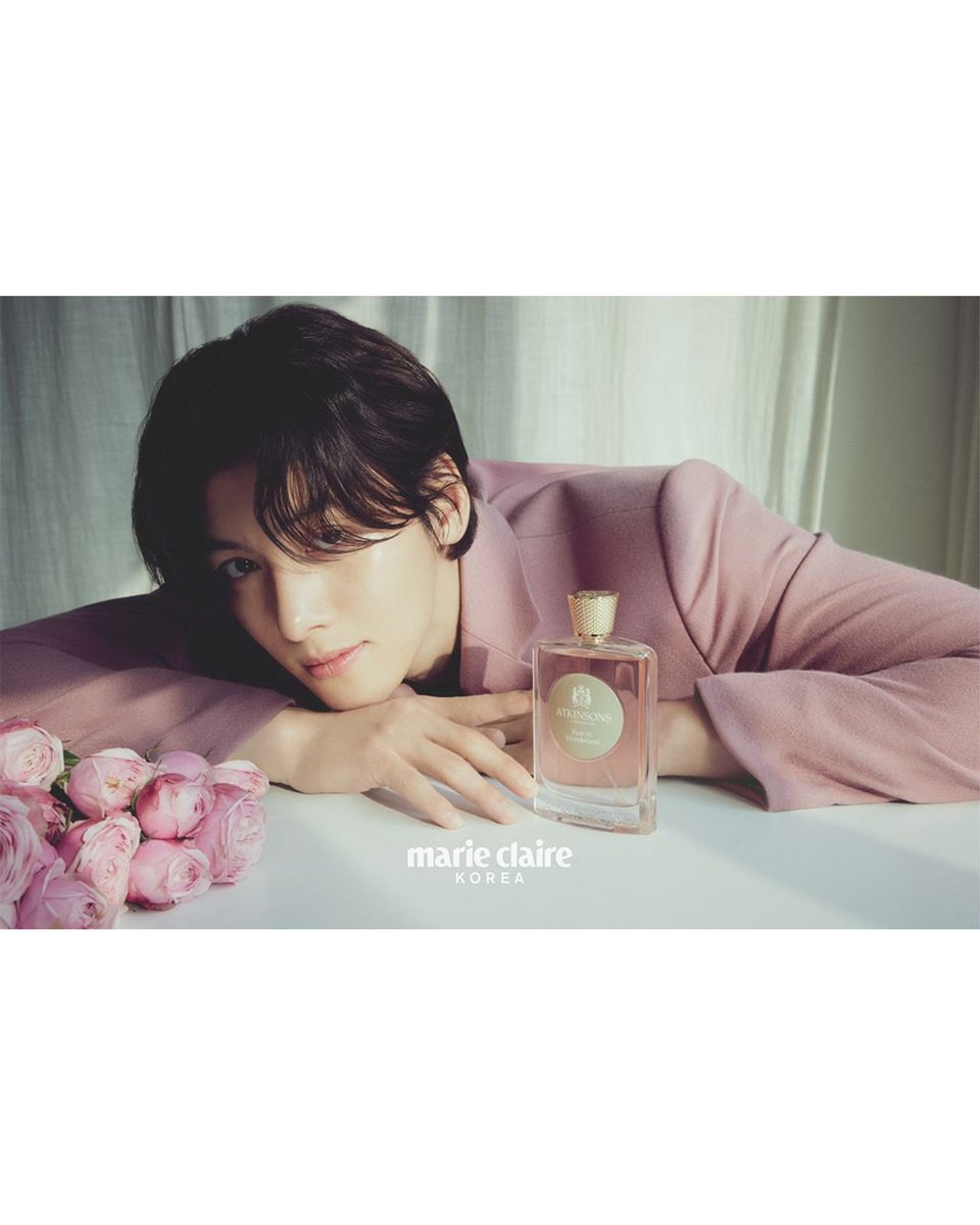 香水持ってるだけでこのビジュはやばいて〜〜かっこよすぎて溶ける