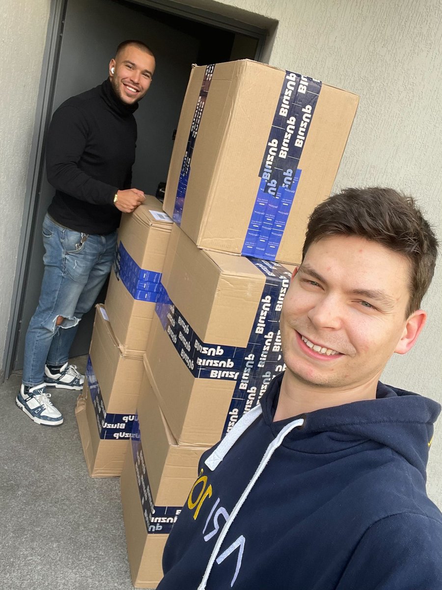 Fresh Ari10 stuff is coming for our Whales and other lucky people! 

☑️ A shipment of hoodies has just arrived

🔜 T-shirts from the summer collection 

🔜 Lots of unique gadgets