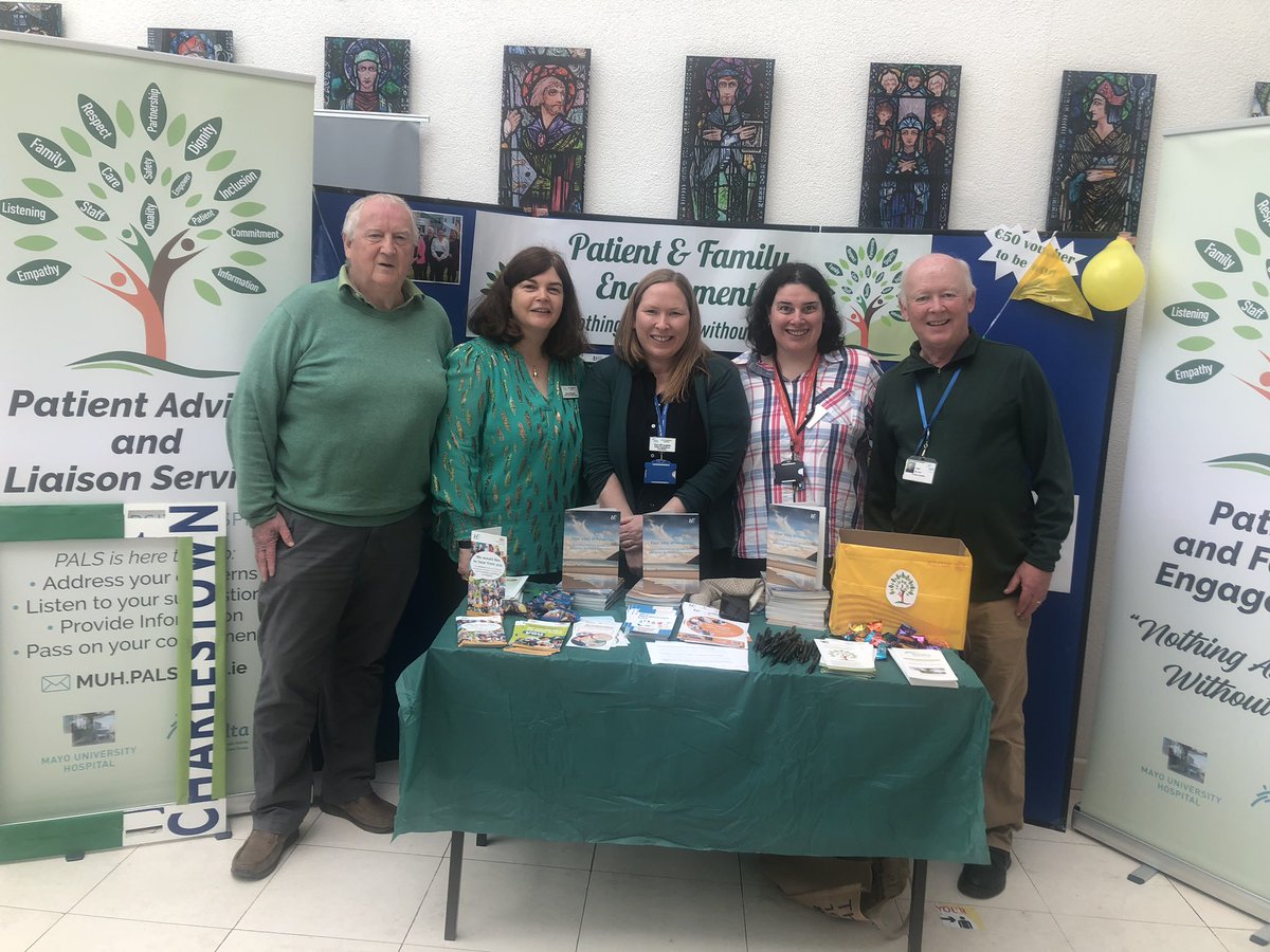 ciara512's tweet photo. Engaging morning yesterday with our Patient Experience Advisors, Volunteers and staff representatives at MUH celebrating partnership working, launching our new Patient Info Booklet &amp; preparing for the National Inpatient Experience Survey @careexperience #Partnership @saoltagroup https://t.co/ZuUSdjVzWa