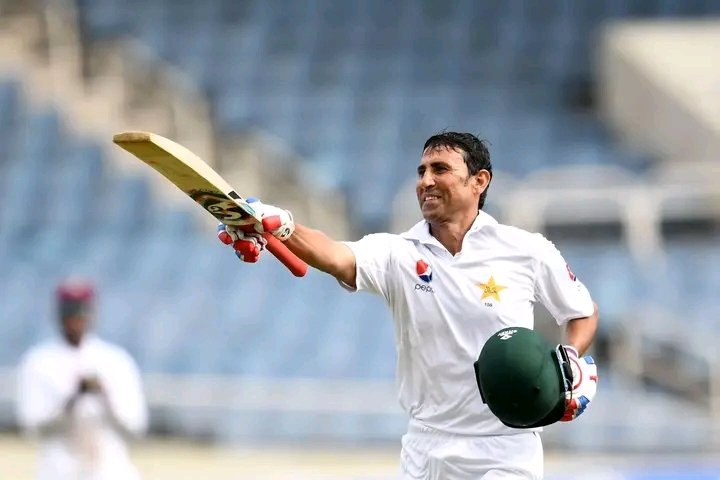 🗓️ #OnThisDay in 2017, Younis Khan became the first Pakistan batter to complete 1️⃣0️⃣,0️⃣0️⃣0️⃣ Test runs during his innings of 58 against the West Indies at Sabina Park, Kingston.
#youniskhan #PAKVSWI