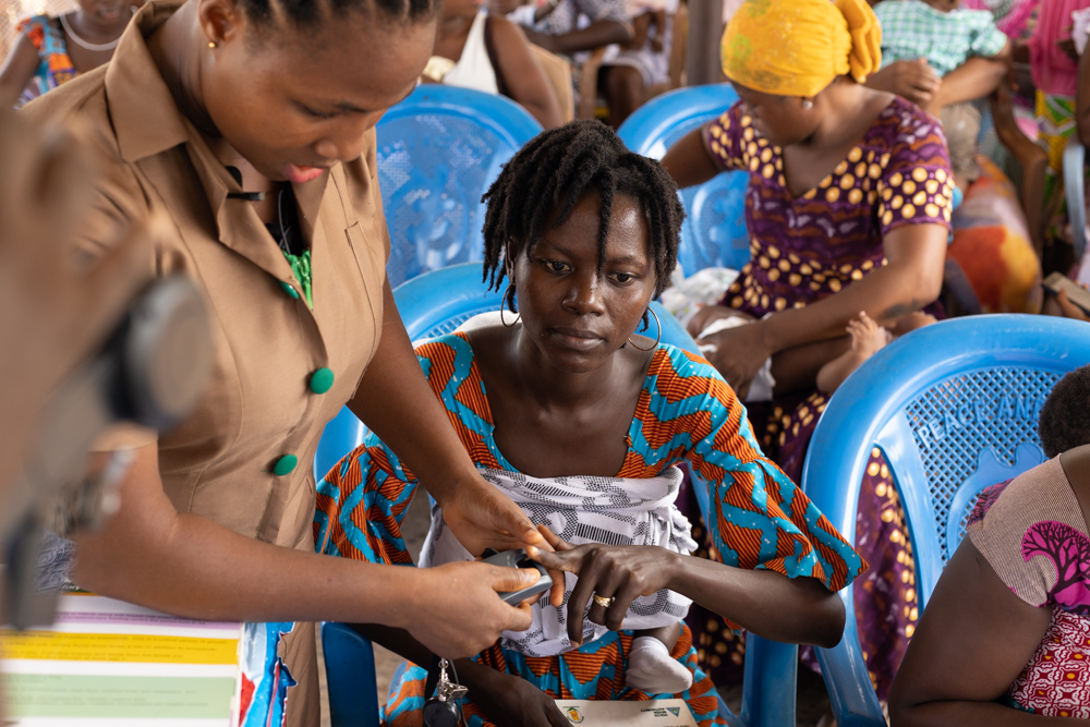 We're proud to be working with partners @gavi, @Arm & @_GHSofficial to assist Ghana in its immunisation programs. Our tech increases transparency and efficiency to make sure that life-saving vaccines reach those who need them most. Find out more: simprints.com/impact