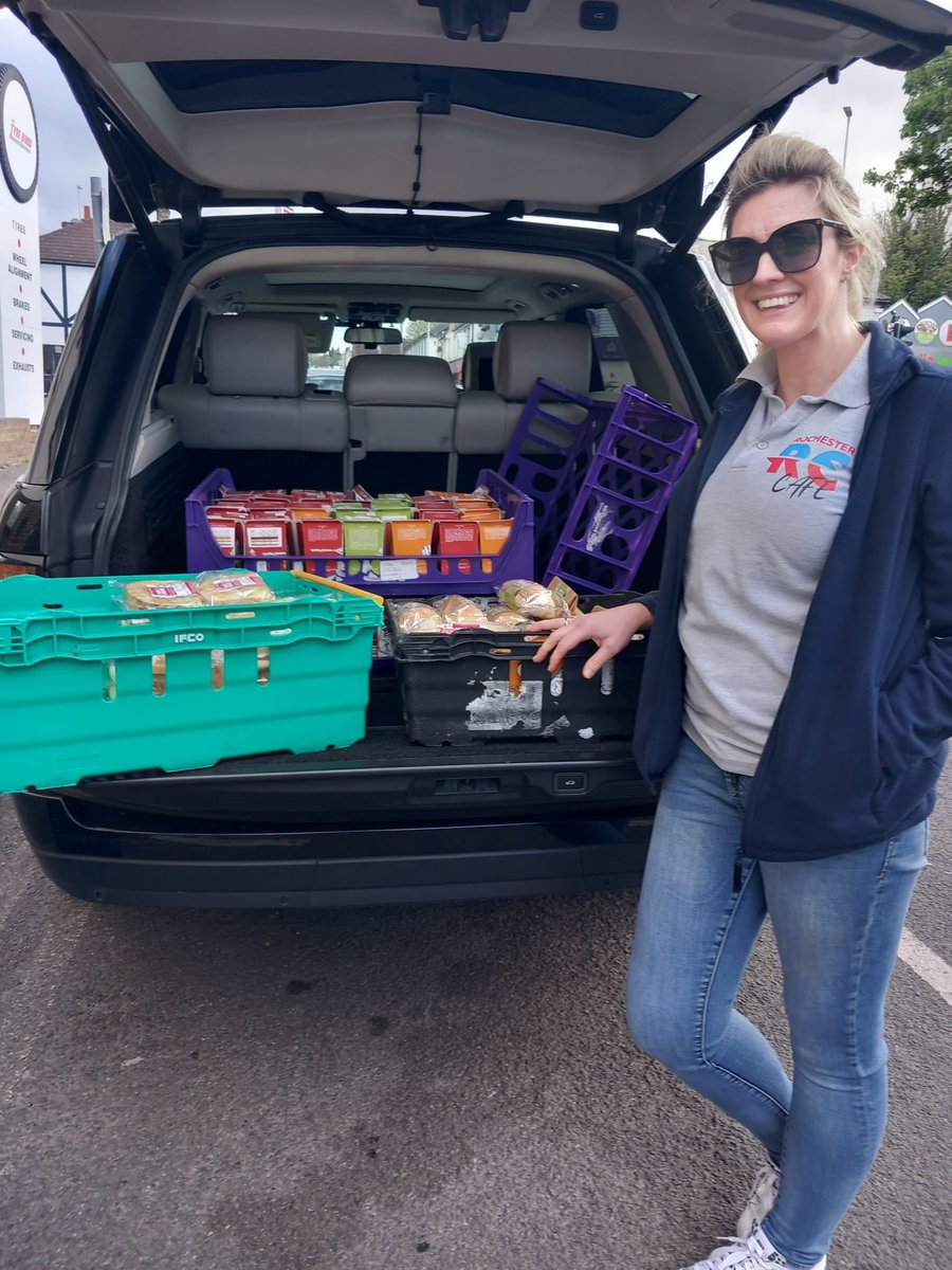 Beth from head corn cafe kindly donated a large amount of fresh sandwiches for us to give out to those in need appreciate the support