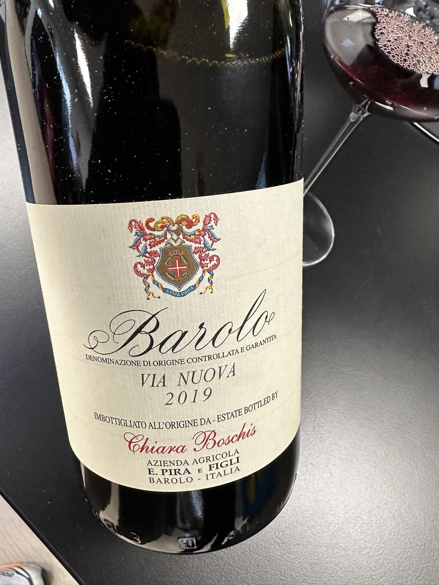 Such a pleasent experience and it just adds to my opinion that we are experiencing the golden age of Barolo these years 🍷🇮🇹