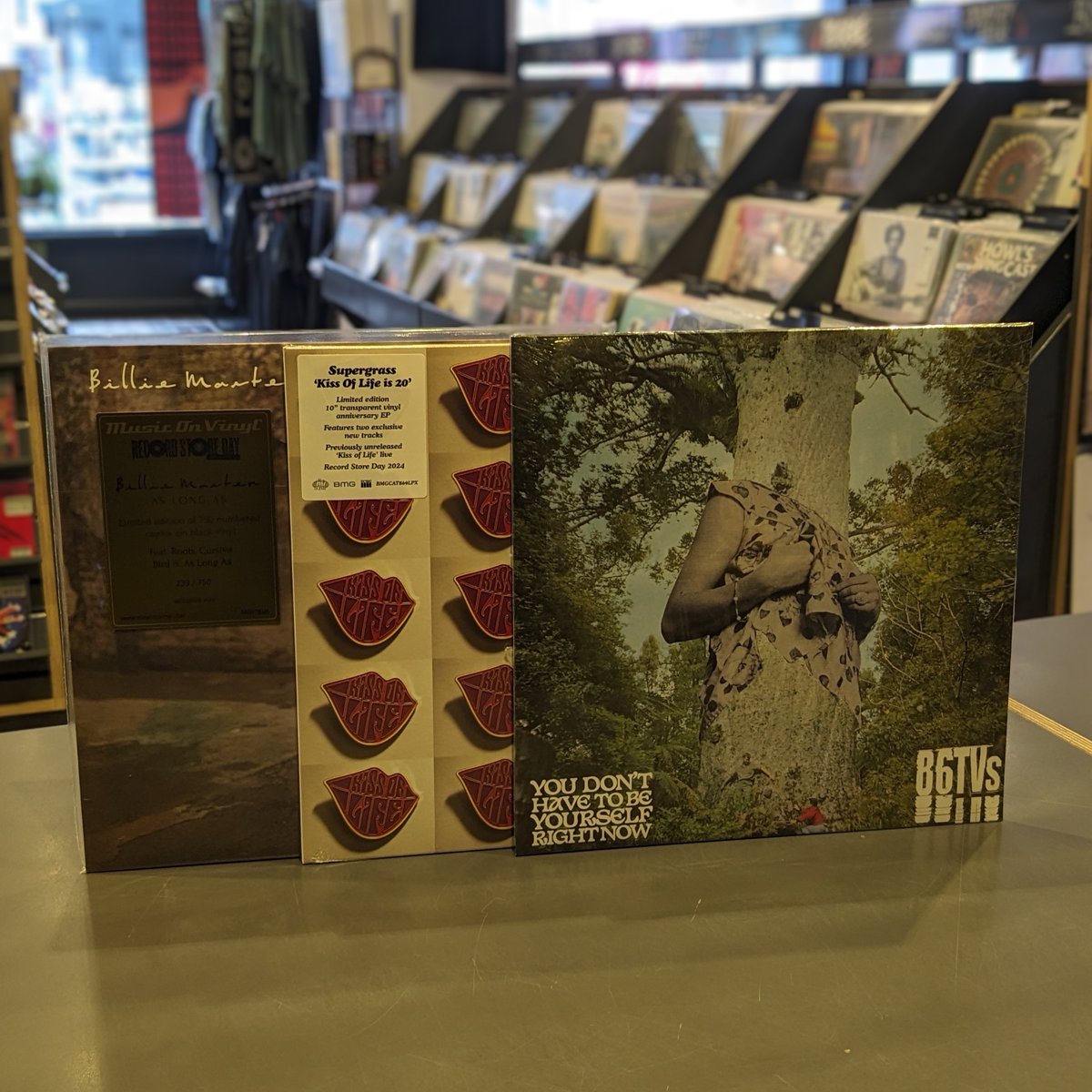 Room for a small one? We still have copies of these 3 superb 10' records from @BillieMarten, @SupergrassHQ & @86TVsband ❤️ So why not pop one onto your online order 👇 Billie Marten: resident-music.com/productdetails… Supergrass: resident-music.com/productdetails… 86TVs: resident-music.com/productdetails…