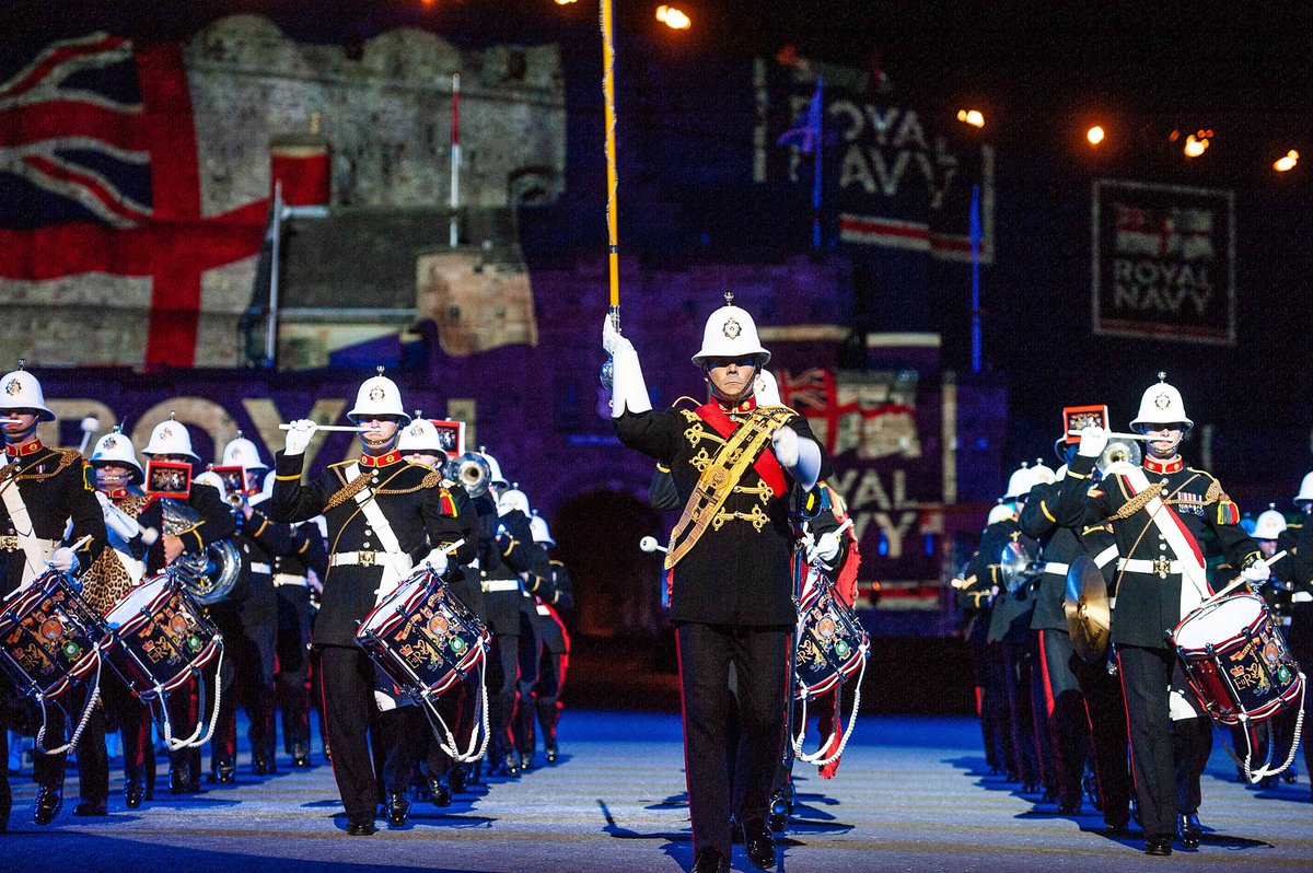 Happy #StGeorgesDay! #EdinTattoo