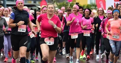 Geballte Frauenpower am 1. Mai beim 6. "I like it Frauenlauf". Wenn man schon fit für den Lauf ist, fehlt nur noch die perfekte Hin- und Rückfahrt!
Der Verkehrsverbund Kärnten empfiehlt die Anreise mit den Öffis und dem Freizeit-Ticket der Kärntner Linien für nur 13 Euro

(C)VKG