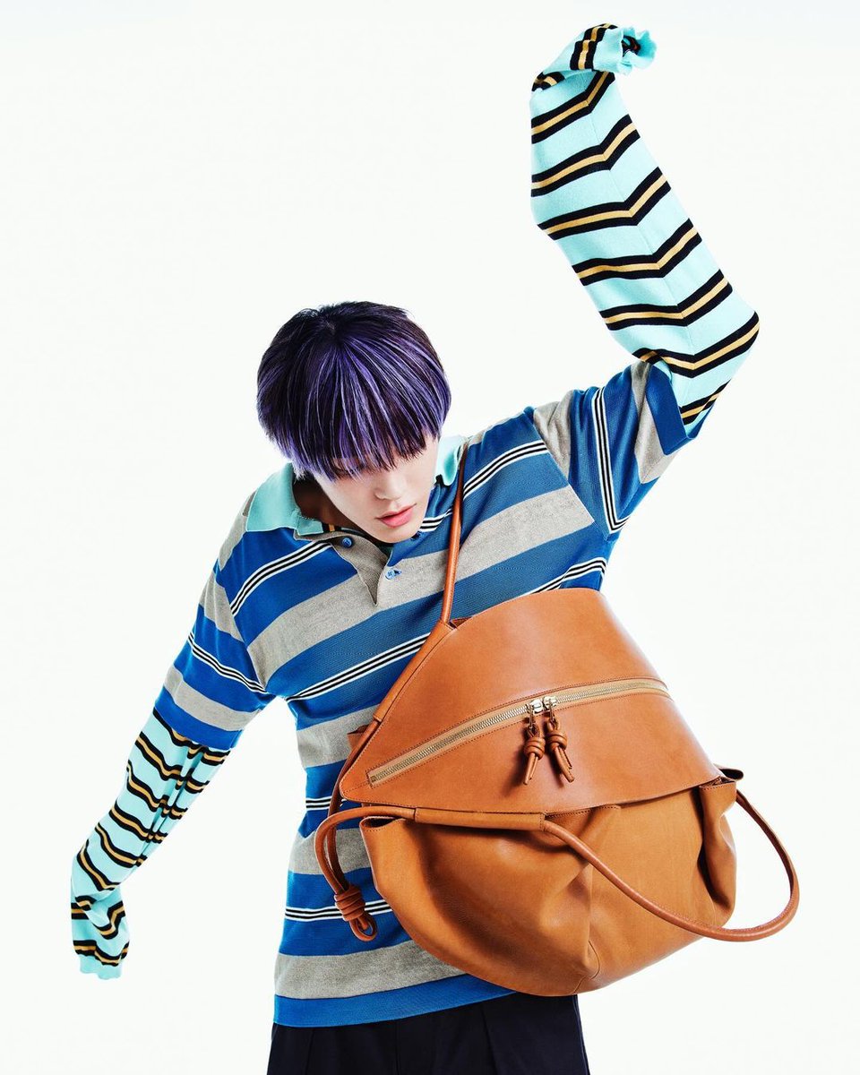 TAEYONG of NCT looks attractive for LOEWE.