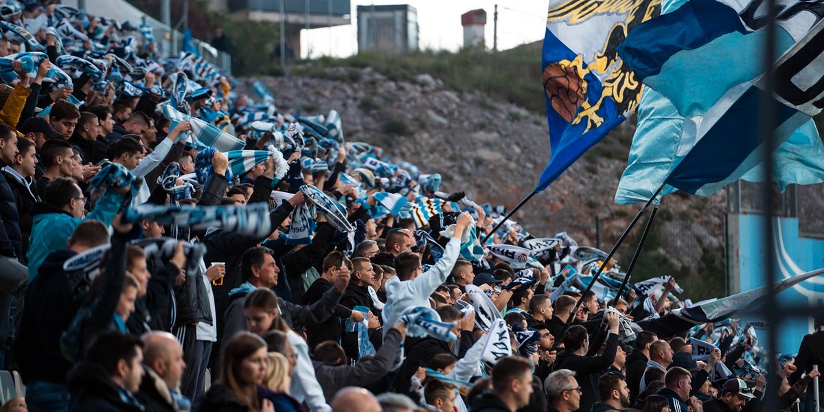 NKRijeka's tweet photo. 🎫 Nogometaši Rijeke u nedjelju gostuju kod Lokomotive (Stadion u Kranjčevićevoj, 19.30 sati) u utakmici 32. kolu SuperSport HNL-a. Sve informacije o prodaji ulaznica pronađite na linku 🔵⚪
🗞️👉 https://t.co/dwgWrhMMxz
#ZajednosmoRijeka #HNKRijeka #ulaznice https://t.co/uVNVxW8JHK