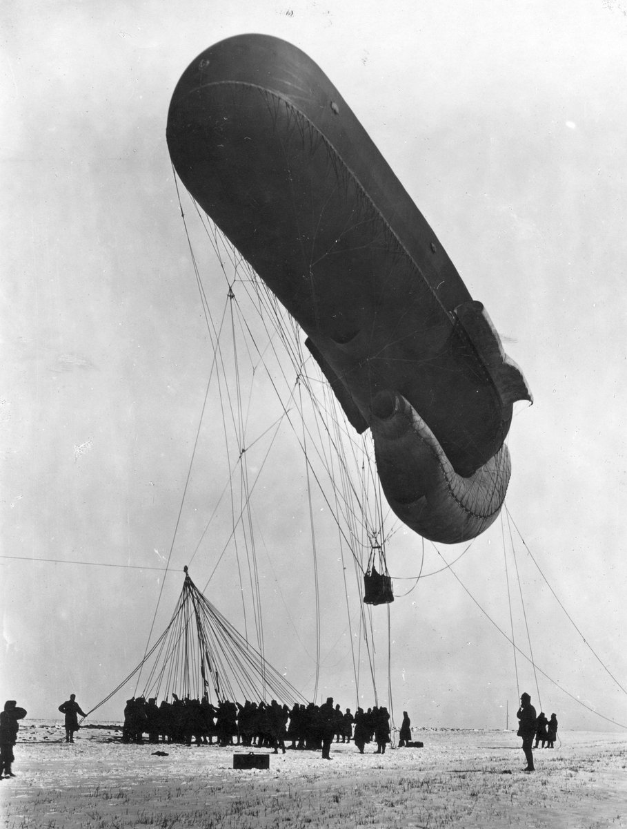 Tethered airship, Poland, 1915.