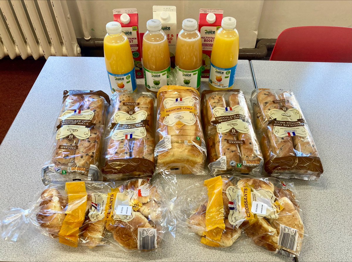 On Saturday our Year 11 linguists attended a special revision session in preparation for their Oral Exams which begin this week! There were also plenty of French and Spanish tasty snacks on offer, to keep everyone fuelled! #harrogateladiescollege #gcse #frenchgcse #spanishgcse