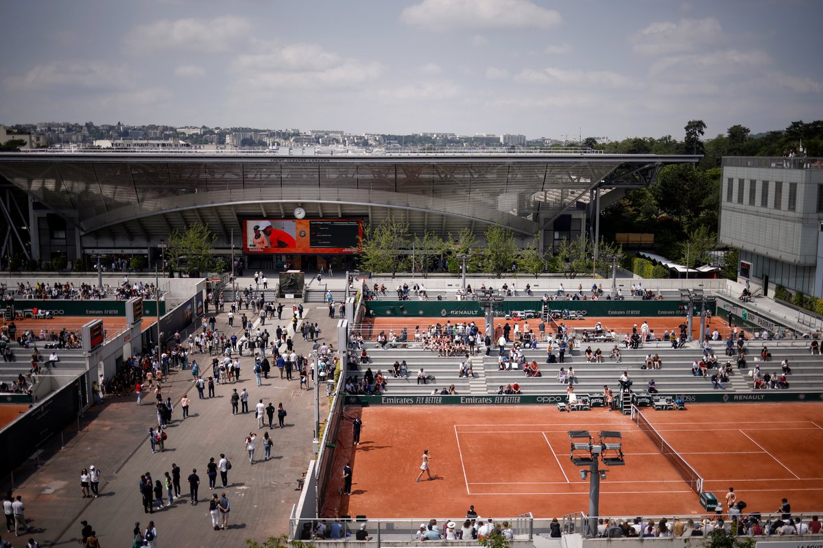 Less than a month to go. 🔥 @rolandgarros 2024 🔥