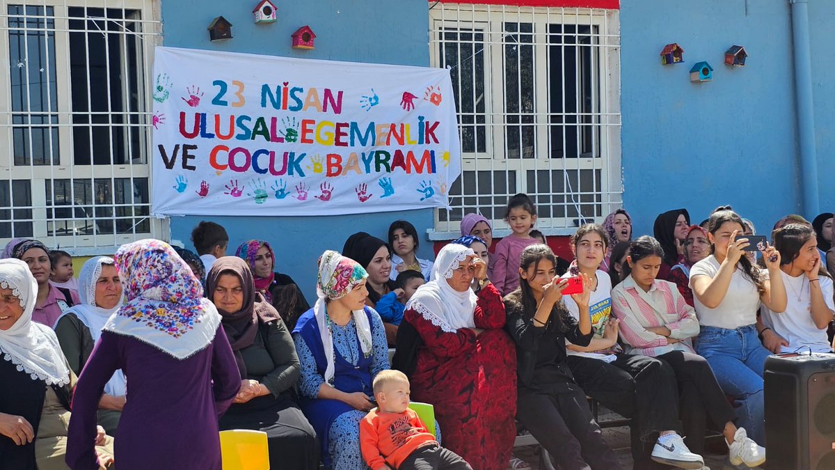 arpatepeilkoku1's tweet photo. 23 Nisan Ulusal Egemenlik Ve Çocuk Bayramımız Kutlu Olsun 🎉🧡🎈🥳 @artukluilcemem @mehmeteminduya1 https://t.co/IzUIkzZqIt