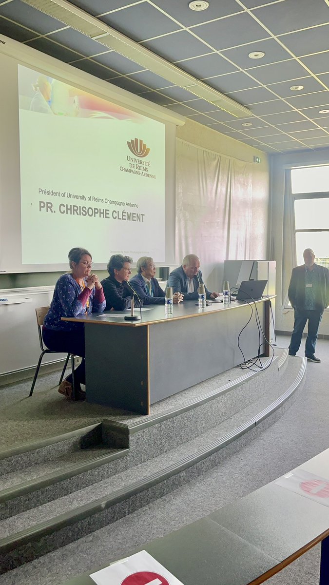 inspereims's tweet photo. 📐🧮 Aujourd’hui, l’Inspé a l’honneur d’accueillir le 26e congrès international de #mathématiques ICMI Study

80 https://t.co/G2tCX8pIzT, chercheurs et https://t.co/vrgWNC0eCb en mathématiques & géométrie venant des 4 coins du 🌍 participeront toute la semaine à des ateliers et pourront profiter des temps libres pour visiter la @VilledeReims !

🔹Merci au président de l’@universitereims @Clement_URCA pour sa présence lors du lancement de ce congrès.

+ d’infos sur ce congrès : https://t.co/AOAxqOCmJR